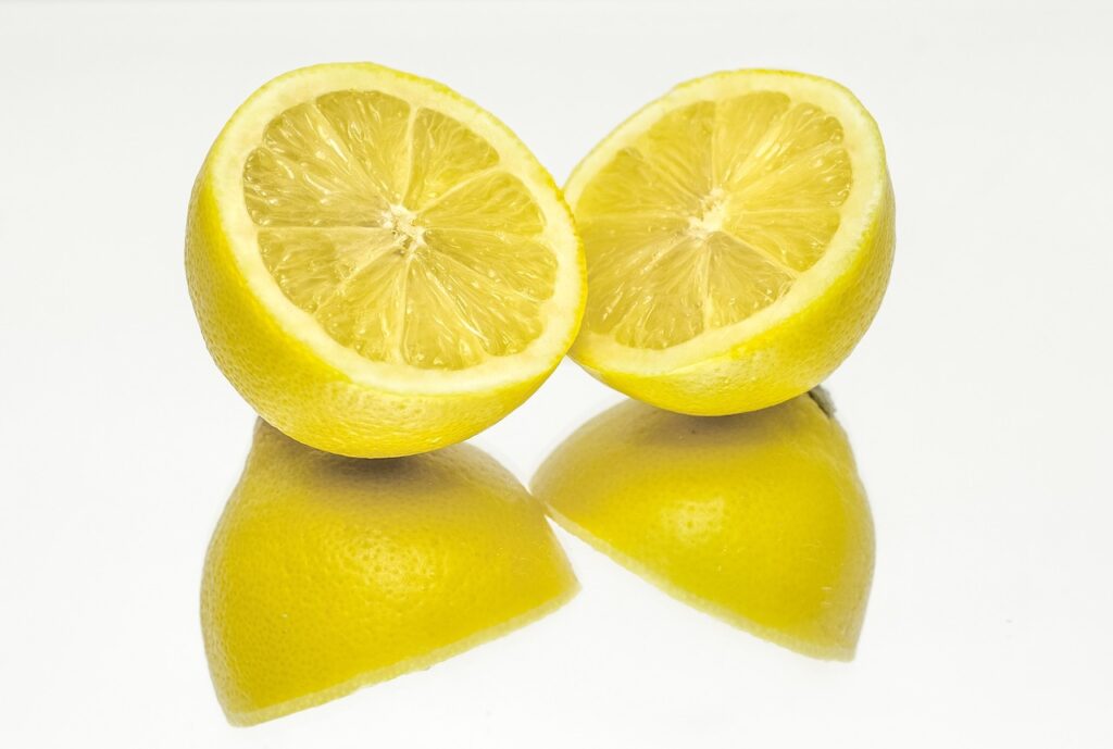 lemon juice Nature's Brightening Agent to get Luminous complexion